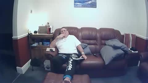 MAX online show from 21, 10, 2025