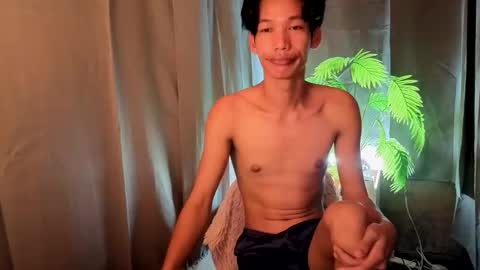 Snapshot of maxiebunny99 chatting on 22, 9, 2025 Reyn online show from 22, 9, 2025