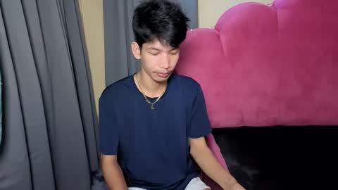 Snapshot of maxiebunny99 chatting on 14, 11, 2025 Reyn online show from 14, 11, 2025