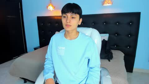 Snapshot of maxii18_ chatting on 20, 10, 2025 -- -- online show from 20, 10, 2025