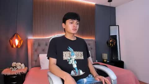 Snapshot of maxii18_ chatting on 23, 10, 2025 -- -- online show from 23, 10, 2025