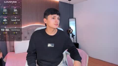 Snapshot of maxii18_ chatting on 8, 11, 2025 -- -- online show from 8, 11, 2025