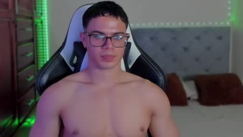 Snapshot of maxiimus__ chatting on 12, 12, 2024 Maximus online show from 12, 12, 2024