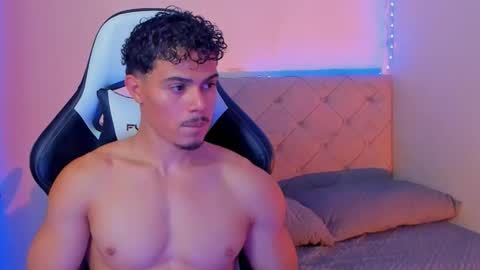 Snapshot of maxiimus__ chatting on 23, 9, 2025 Maximus online show from 23, 9, 2025