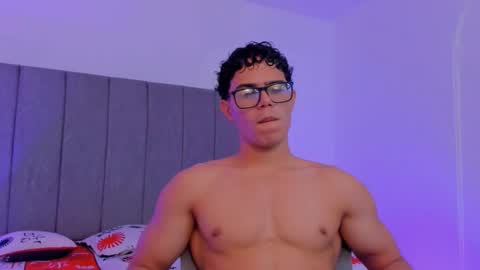 Snapshot of maxiimus__ chatting on 24, 10, 2025 Maximus online show from 24, 10, 2025