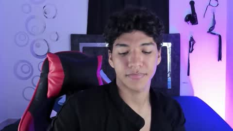 Snapshot of maximiliano_khalil chatting on 13, 11, 2025 Maximiliano online show from 13, 11, 2025