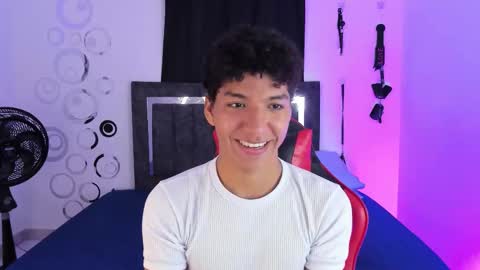 Snapshot of maximiliano_khalil chatting on 19, 11, 2025 Maximiliano online show from 19, 11, 2025