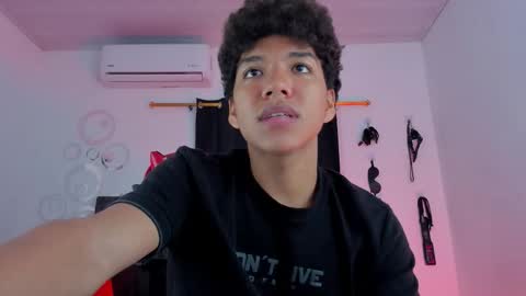 Snapshot of maximiliano_khalil chatting on 3, 12, 2025 Maximiliano online show from 3, 12, 2025