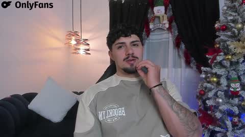 Maximo online show from 8, 1, 2025