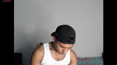Maximo Aron Vega online show from 23, 12, 2024