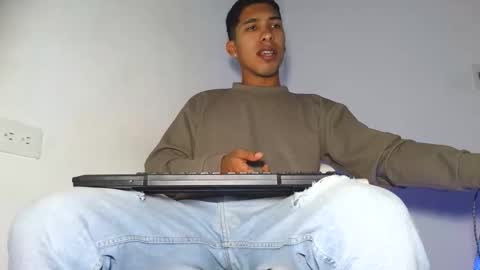 Snapshot of maximo_vega_new chatting on 17, 3, 2026 Maximo Aron Vega online show from 17, 3, 2026