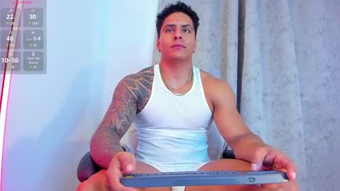 Snapshot of maximoscott_ chatting on 5, 2, 2025 Maximoscott online show from 5, 2, 2025