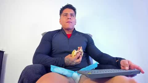 Snapshot of maximoscott_ chatting on 12, 2, 2025 Maximoscott online show from 12, 2, 2025