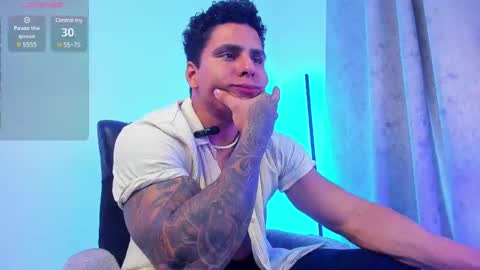 Snapshot of maximoscott_ chatting on 7, 3, 2025 Maximoscott online show from 7, 3, 2025