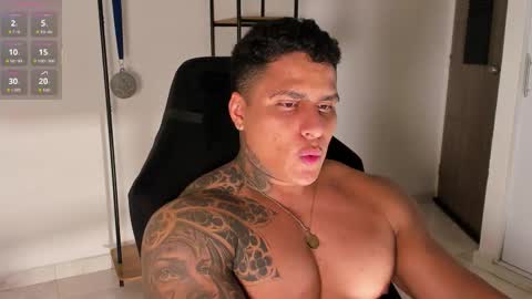 Snapshot of maximoscott_ chatting on 15, 9, 2025 Maximoscott online show from 15, 9, 2025