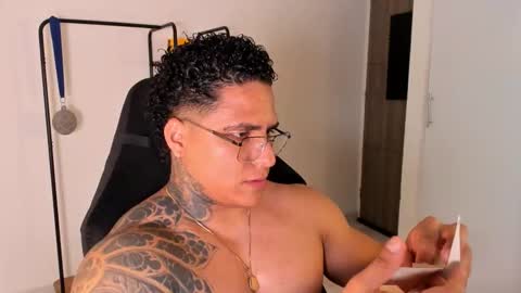 Snapshot of maximoscott_ chatting on 14, 11, 2025 Maximoscott online show from 14, 11, 2025