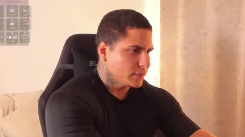 Maximoscott online show from 10, 2, 2026