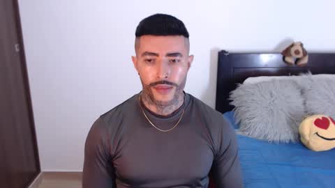 Independent Model online show from 20, 1, 2025