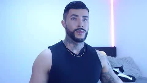 Independent Model online show from 4, 11, 2025