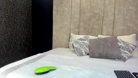 Maxi Rogers online show from 22, 2, 2026