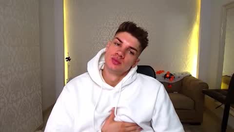 MaxKaiden online show from 23, 10, 2025