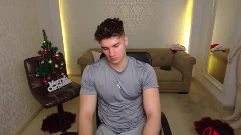 MaxKaiden online show from 18, 12, 2025