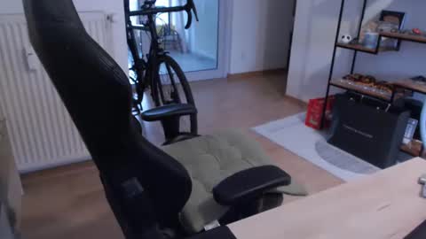 Snapshot of maxp0wer21 chatting on 14, 12, 2024 maxp0wer21 online show from 14, 12, 2024