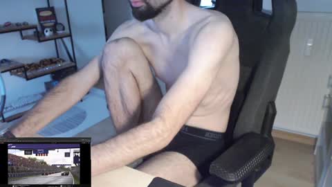 Snapshot of maxp0wer21 chatting on 28, 12, 2024 maxp0wer21 online show from 28, 12, 2024