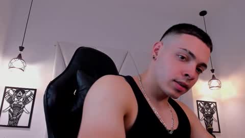 MAX online show from 15, 2, 2025