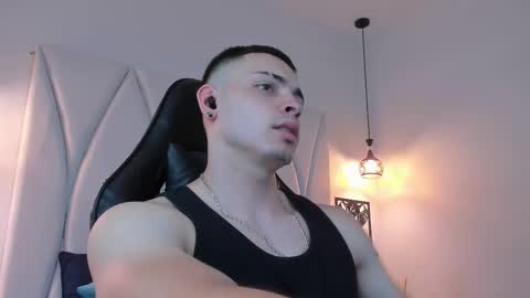 MAX online show from 26, 2, 2025