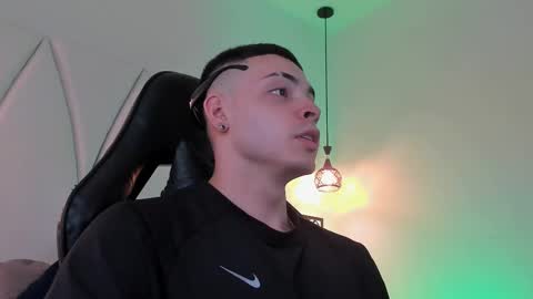 MAX online show from 5, 3, 2025