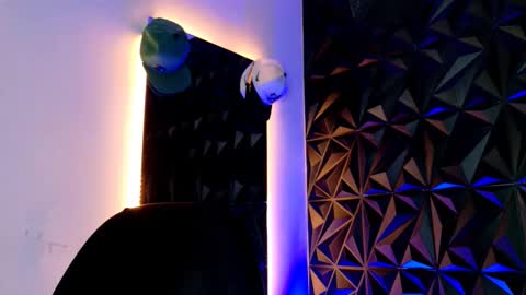 MAX online show from 22, 10, 2025