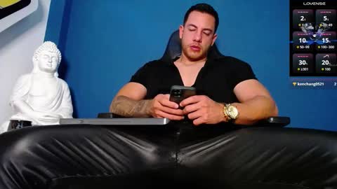 Snapshot of maxxxpowerful chatting on 14, 10, 2025 maxxxpowerful online show from 14, 10, 2025