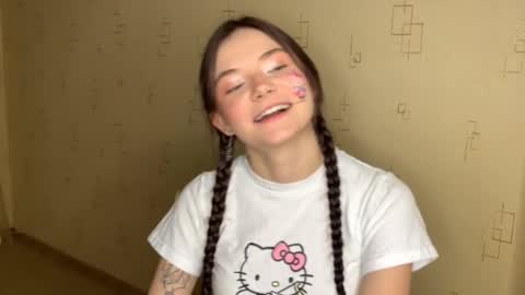 Snapshot of may_rollins chatting on 25, 11, 2025 may online show from 25, 11, 2025