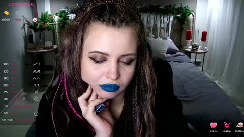 Maya Mils online show from 21, 12, 2024