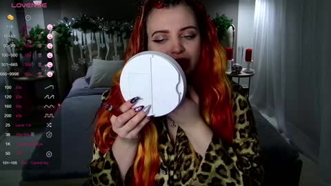 Maya Mils online show from 31, 12, 2024