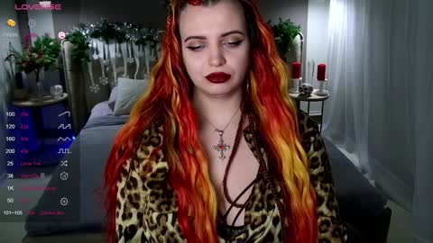 Maya Mils online show from 31, 12, 2024