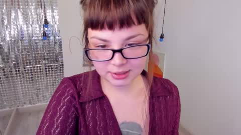 Woman online show from 15, 12, 2025