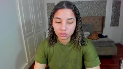 Snapshot of mayaa_ross chatting on 8, 10, 2025 Maya online show from 8, 10, 2025