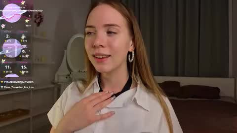 Snapshot of mayagreet chatting on 7, 11, 2025 My name is Kara online show from 7, 11, 2025