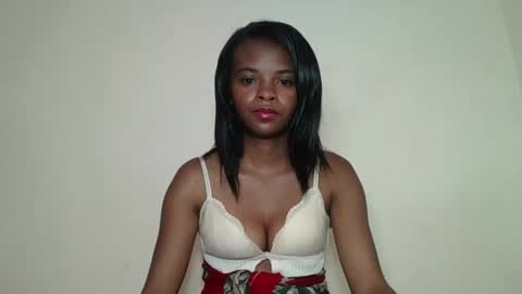 Snapshot of mayalabelle chatting on 15, 12, 2025 mayalabelle online show from 15, 12, 2025