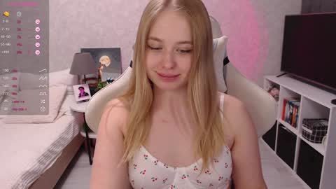 Snapshot of maybebabyx chatting on 4, 12, 2024 maybebabyx online show from 4, 12, 2024