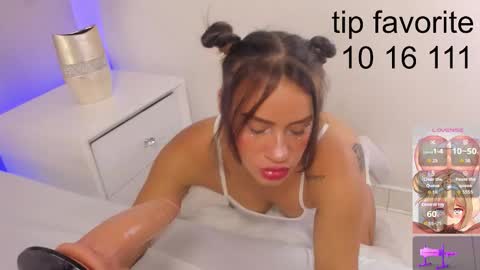 Snapshot of maye_u chatting on 23, 11, 2025 maye online show from 23, 11, 2025