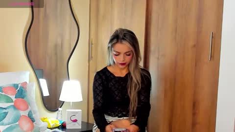 MaylinFox online show from 3, 2, 2025