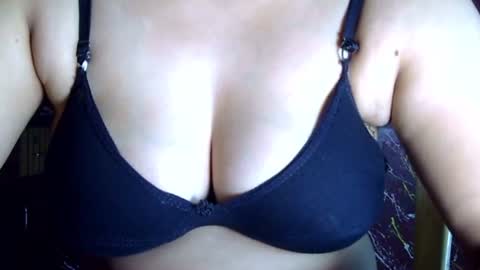 Mayra online show from 1, 10, 2025