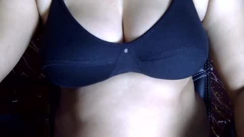 Mayra online show from 3, 10, 2025