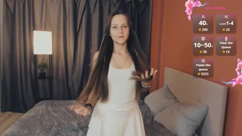 Snapshot of maysday chatting on 25, 10, 2025 May online show from 25, 10, 2025