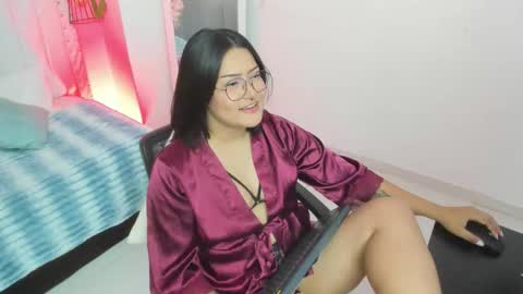 Mayu KIm online show from 2, 11, 2025