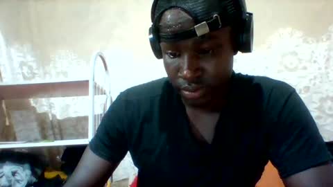 Snapshot of mclntz_bbc chatting on 2, 1, 2025 mclntz_bbc online show from 2, 1, 2025