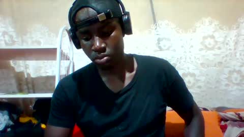 Snapshot of mclntz_bbc chatting on 2, 1, 2025 mclntz_bbc online show from 2, 1, 2025